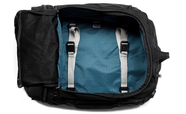 An open Techonaut 45 with a Black exterior and an Fjord (blue) interior.